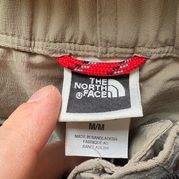 The North Face Men's Khaki Cargo Pants convertible - Picture 3 of 4